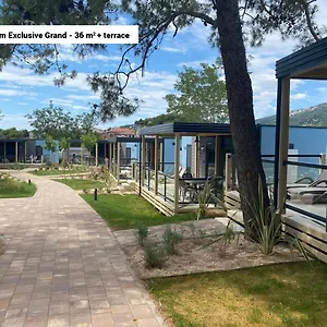 4* Vakantiepark Victoria Mobilehome In Padova Premium